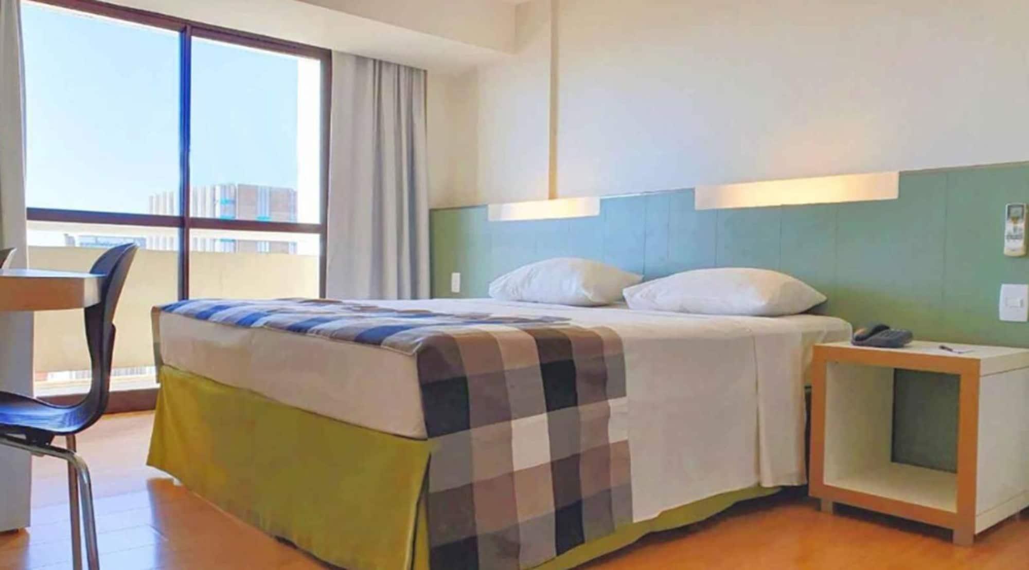 Hotel St Paul Plaza