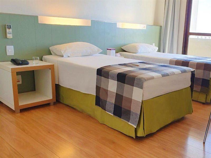 St Paul Plaza 3*